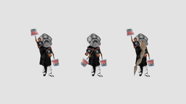 Trois figurines représentant Marx. Ses bras sont remplacé par de manifestants tenant des pancartes. Une des figurines possède une barbe touchant au sol. 