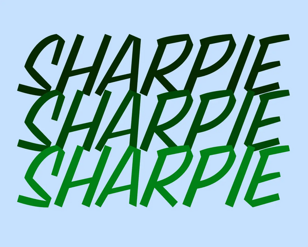 Le mot Sharpie écrit trois fois en grandes majuscules. La fonte est scripté grossièrement, comme des grandes lettres écrites par un marqueur à la va-vite.