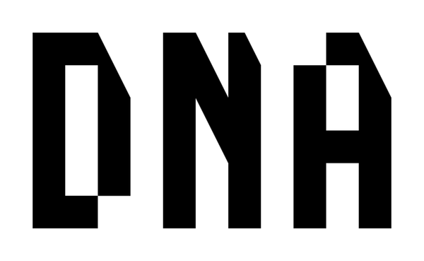 Logo composé des lettres D, N et A. Ensembles, les lettres se lisent comme le mot anglais DNA. 
