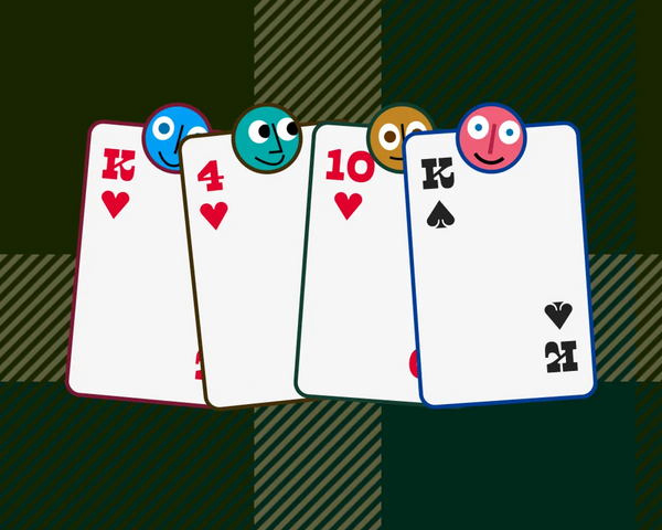 Quatre cartes à jouer face visible. Toutes les cartes sont visibles et sont associé à un joueur grâce à leur avatar.
